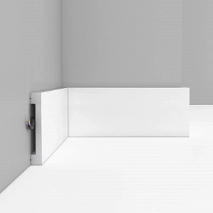 Плинтус Decomaster D257 (80*12*2000 мм)